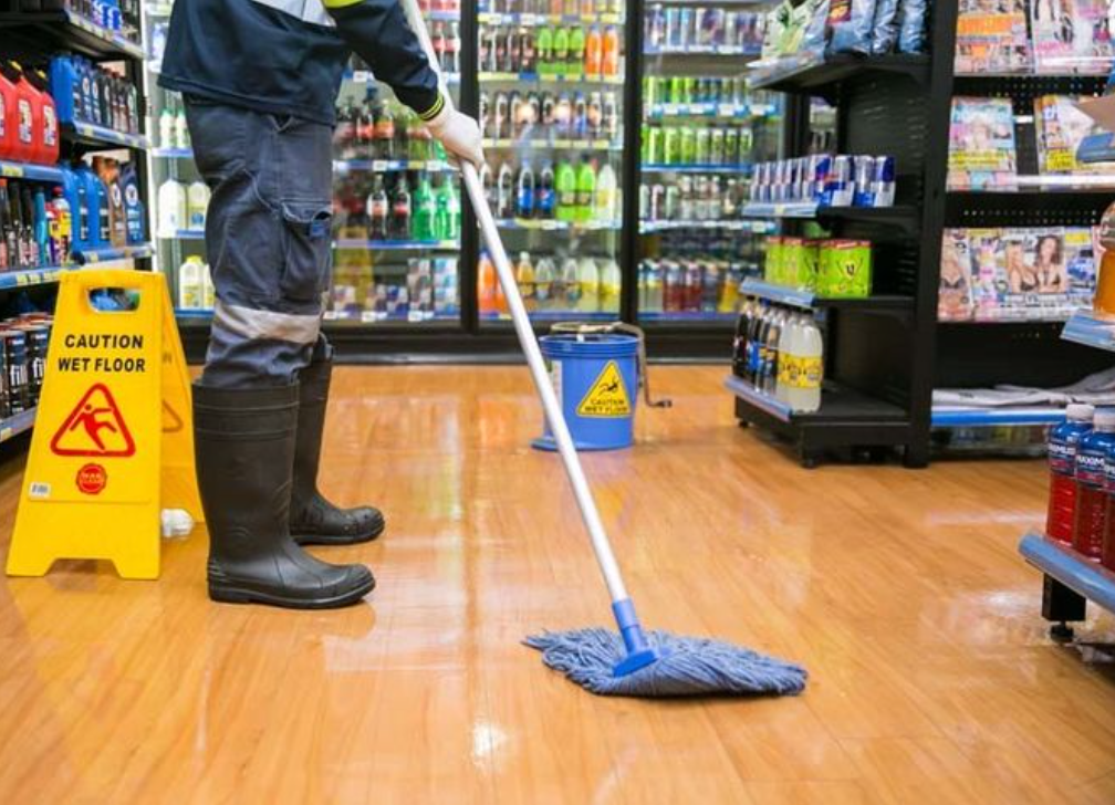 Grocery Stores & Markets Cleaning Services
