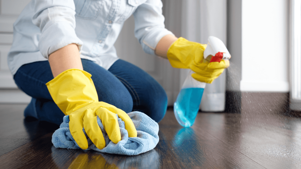 dangers of mixing cleaning products and incorrect sequential cleaning