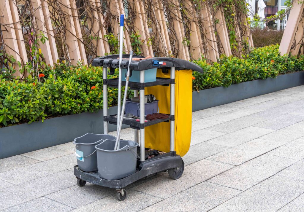 Why does everybody need commercial cleaning services
