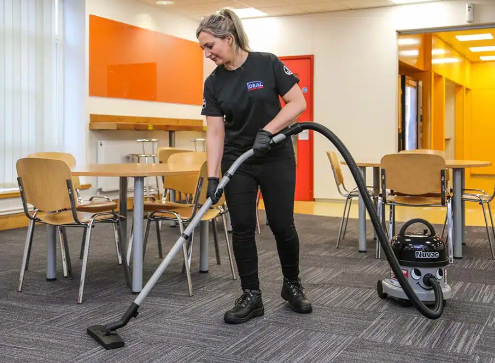 Why Choose Burgos Retail Store Cleaning in Wethersfield