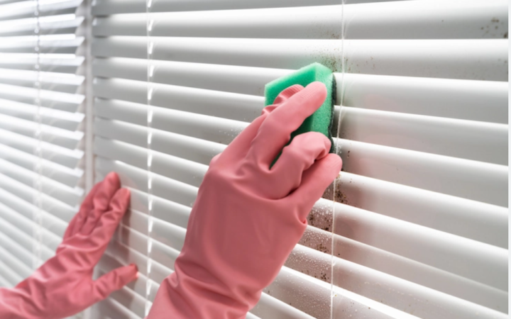 How to Clean Office Blinds